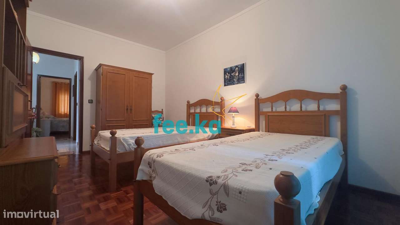 Apartamento T4 com Garagem-19