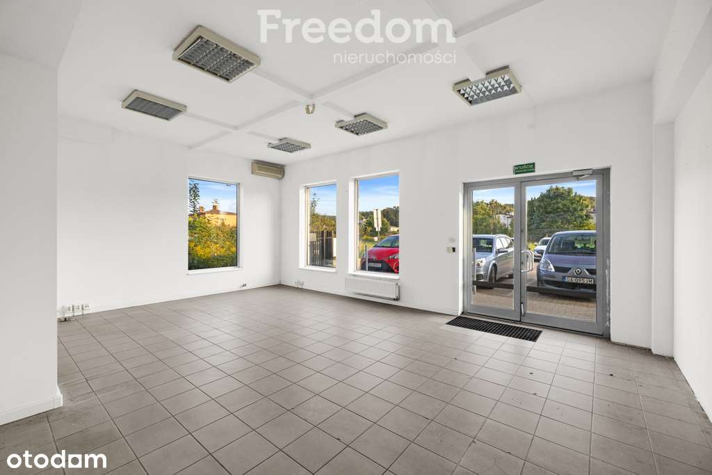 Przestronny lokal użytkowy z dużą witryną od ulicy - Pełny obrazek: 1/12