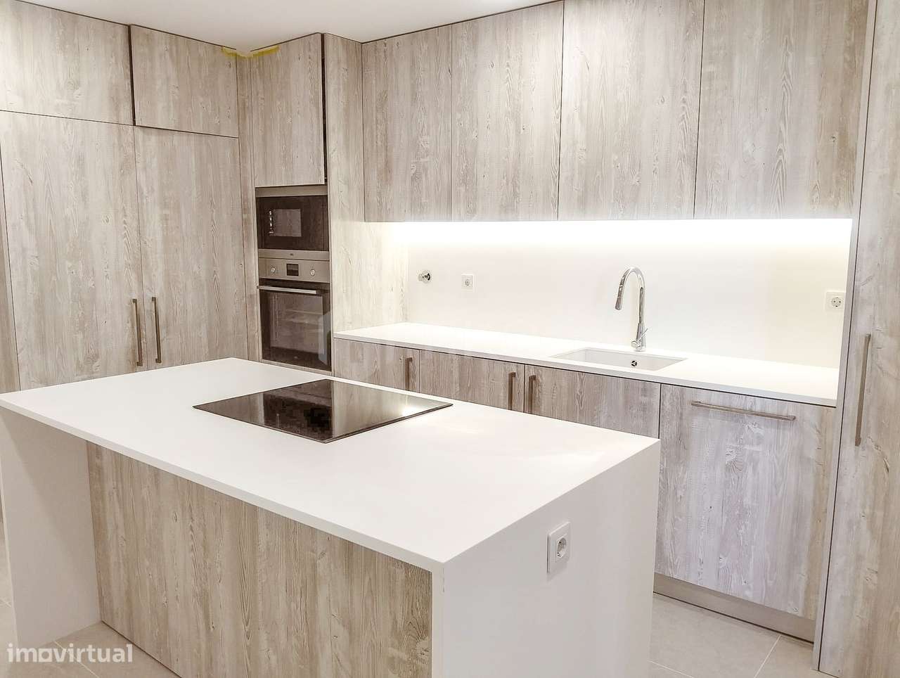 Apartamento T3 + 1 DUPLEX  com garagem/BOX  e arrumos à venda em Monti-10