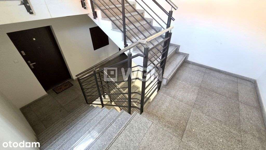 Apartament z widokiem na jezioro.-12