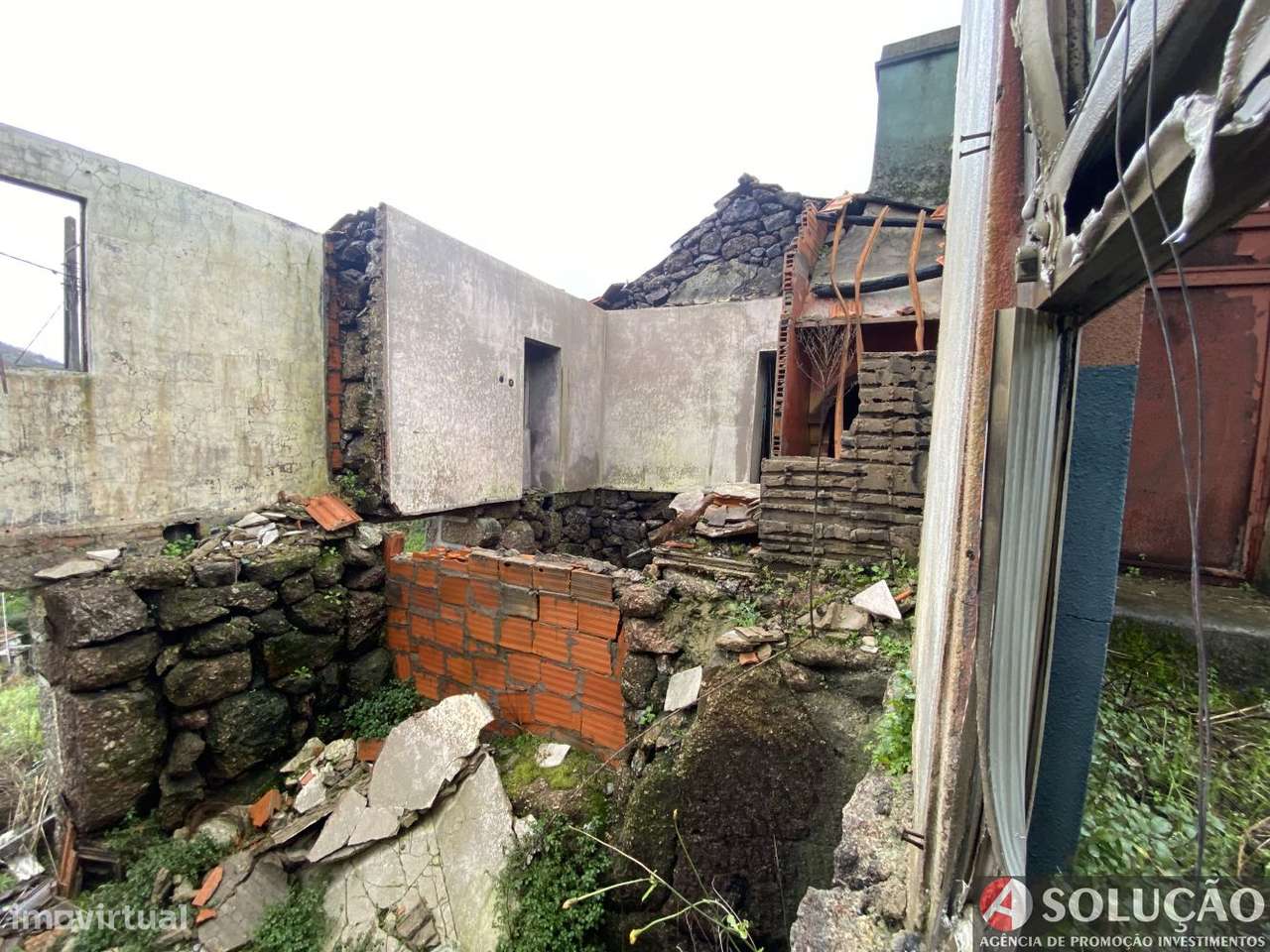 Moradia + terrenos rusticos-12