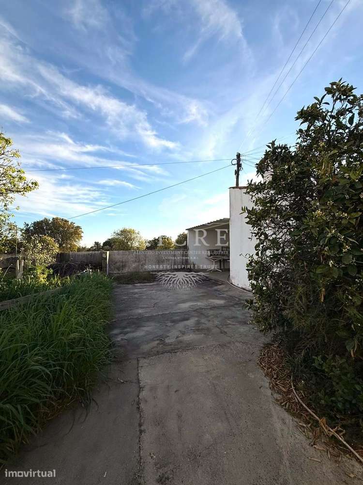 Moradia T2 Térrea com Quintal na Graça do Divor-22