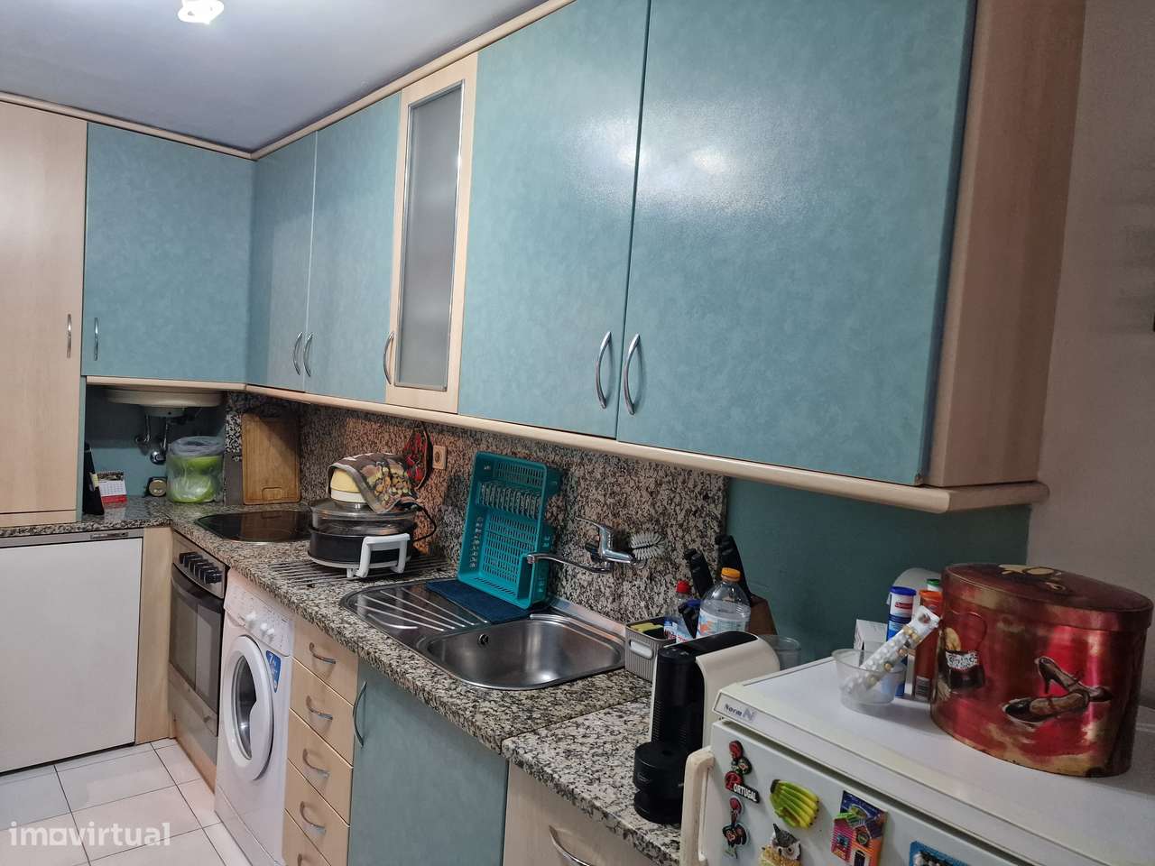 Excelente imóvel c/ terraço, jardim + anexo c/ 2 divisões - Metro Rubi-8