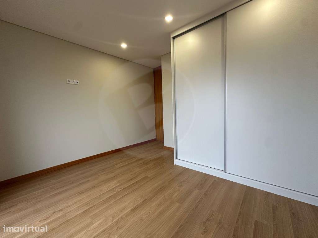 T2 NOVO no Último Piso em 1ª Linha de Mar c/ Terraço em Vila do Conde-15