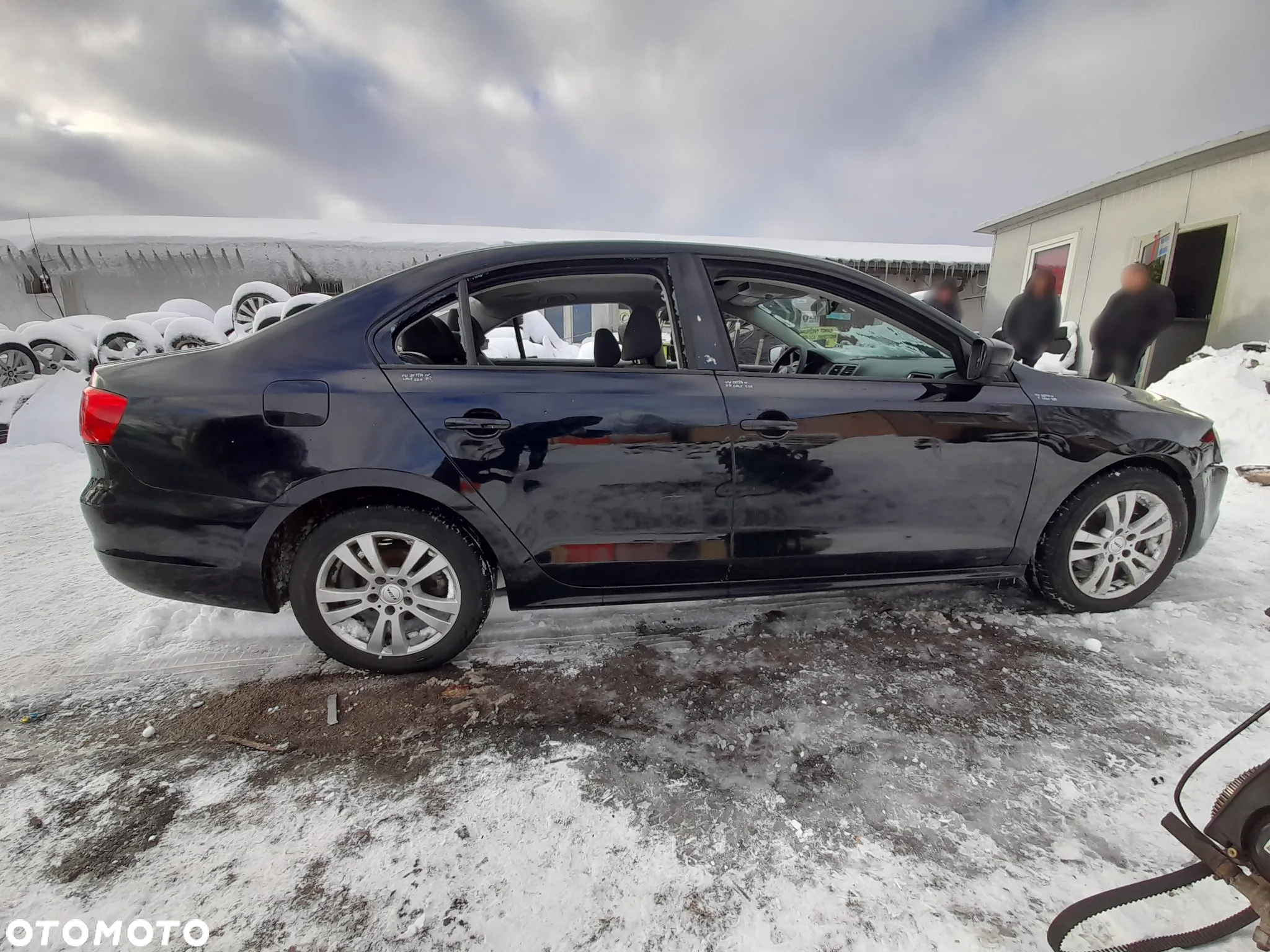 VW JETTA VI BŁOTNIK LEWY PRZÓD PRZEDNI L041 - 25