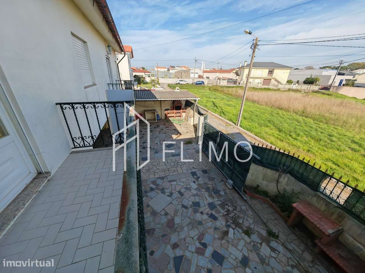 Moradia T4 com potencial Bifamiliar-22