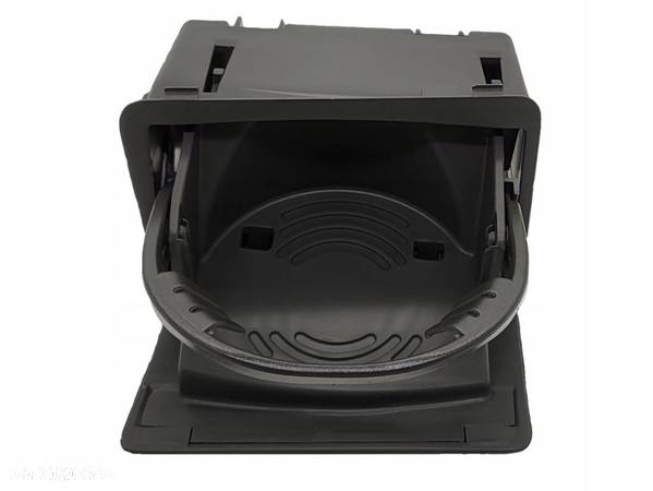 UCHWYT LEWY NA KUBEK CUP HOLDER IVECO - 3