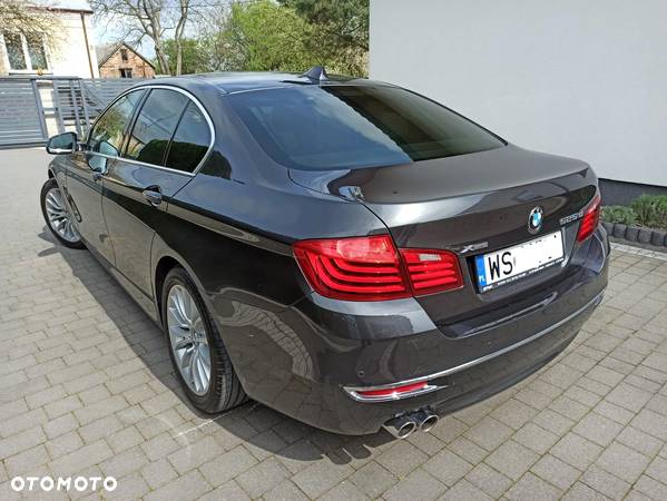 BMW Seria 5 525d xDrive Luxury Line - 37