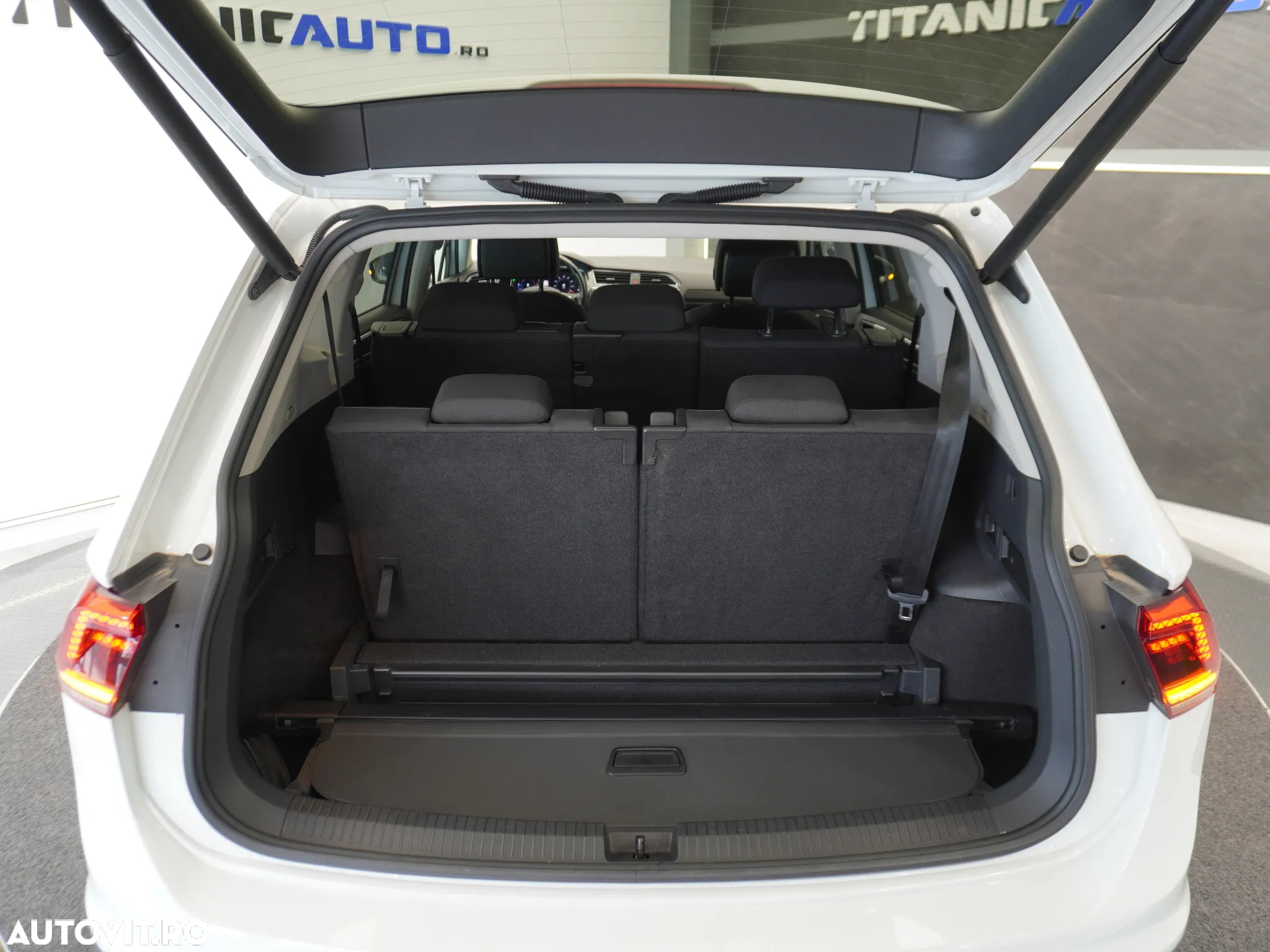 Volkswagen Tiguan Allspace 2.0 TDI SCR 4Motion DSG Highline - 20