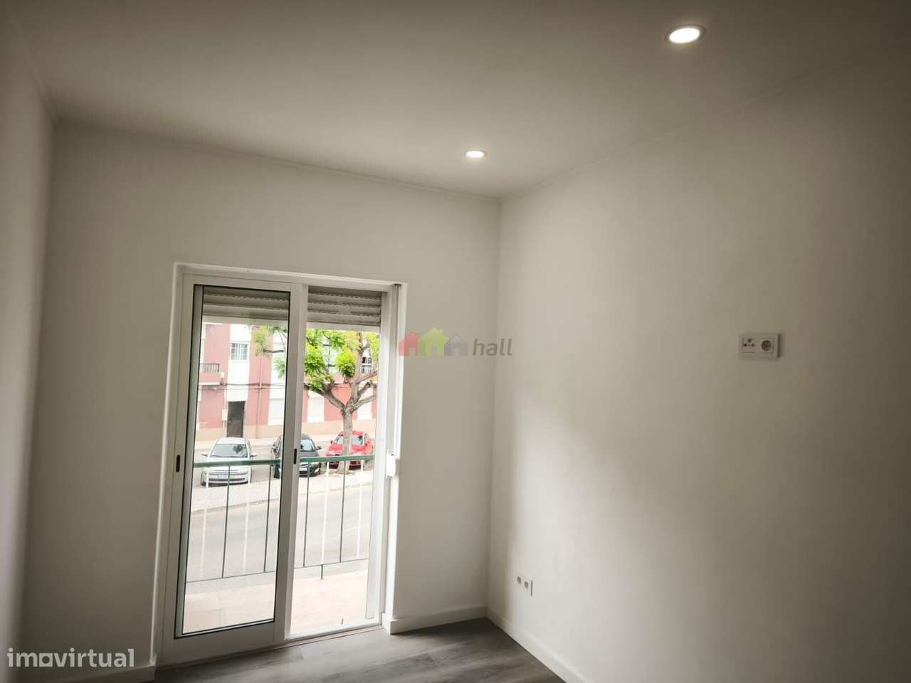 Apartamento T2 Remodelado na Baixa Banheira-17