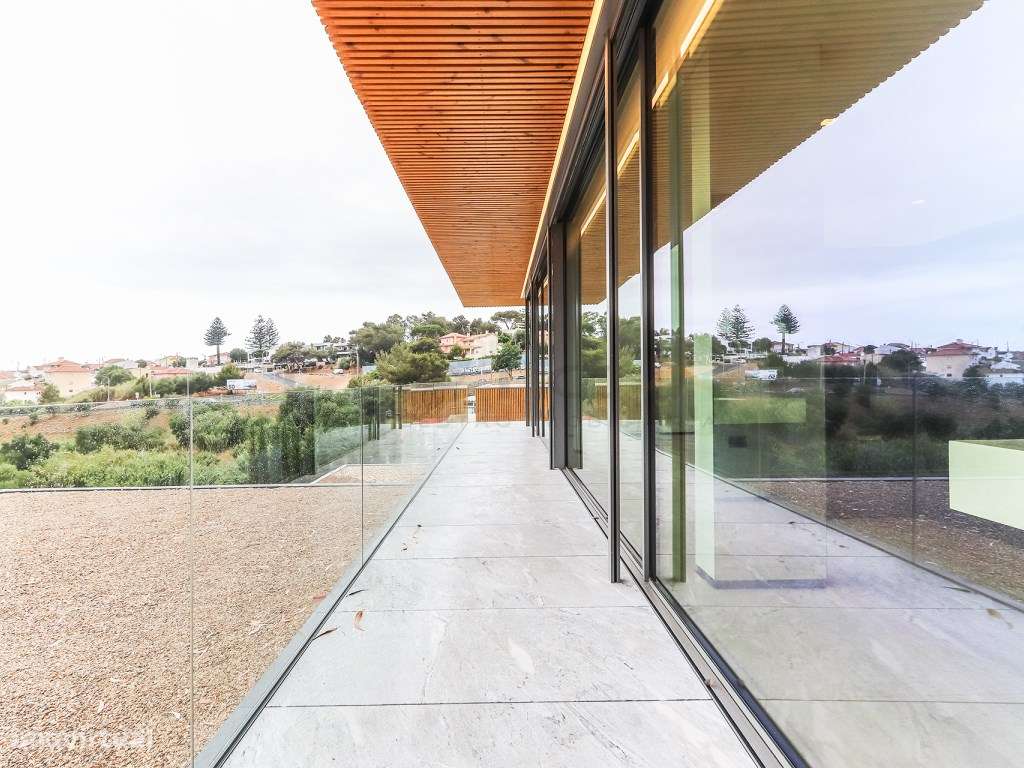 Moradia LUXO Condomínio Privado-32