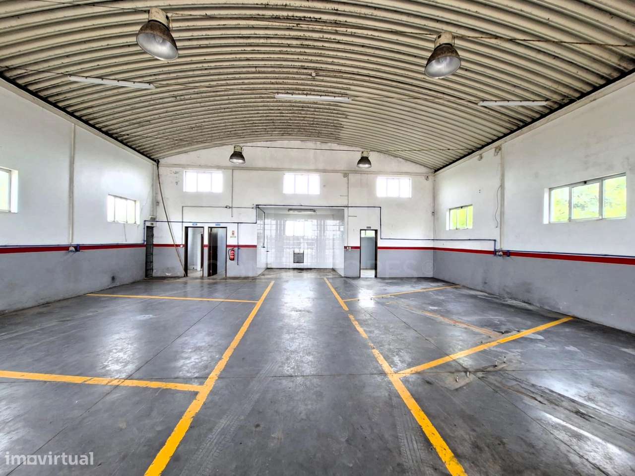 Armazém Industrial com 220m2 em Atouguia da Baleia - Grande imagem: 4/12