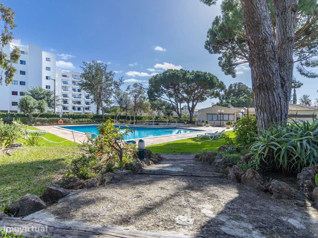 Charmoso Apartamento de 2 Quartos Rés-do-Chão com Grande Jardim Pri...-24