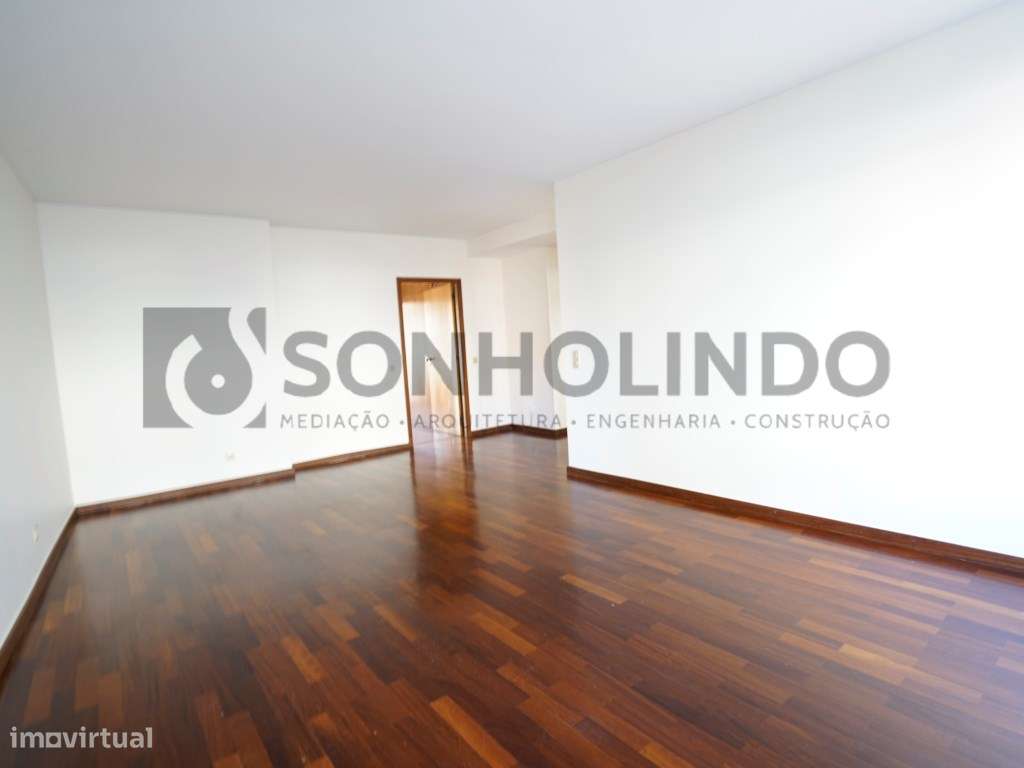 Apartamento T2 , a 100 metros da Igreja de Cedofeita - Grande imagem: 5/12