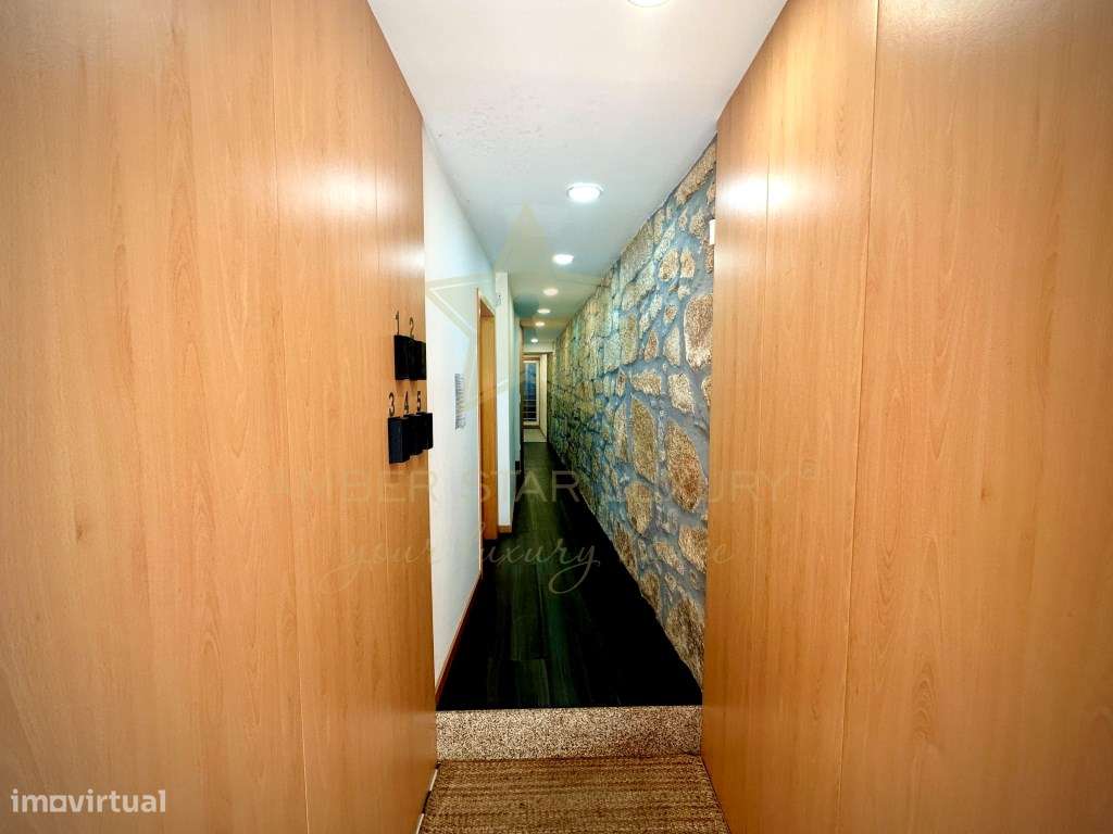 Prédio com 5 suítes no coração do Porto, com Alojamento Local (AL) - Grande imagem: 4/60