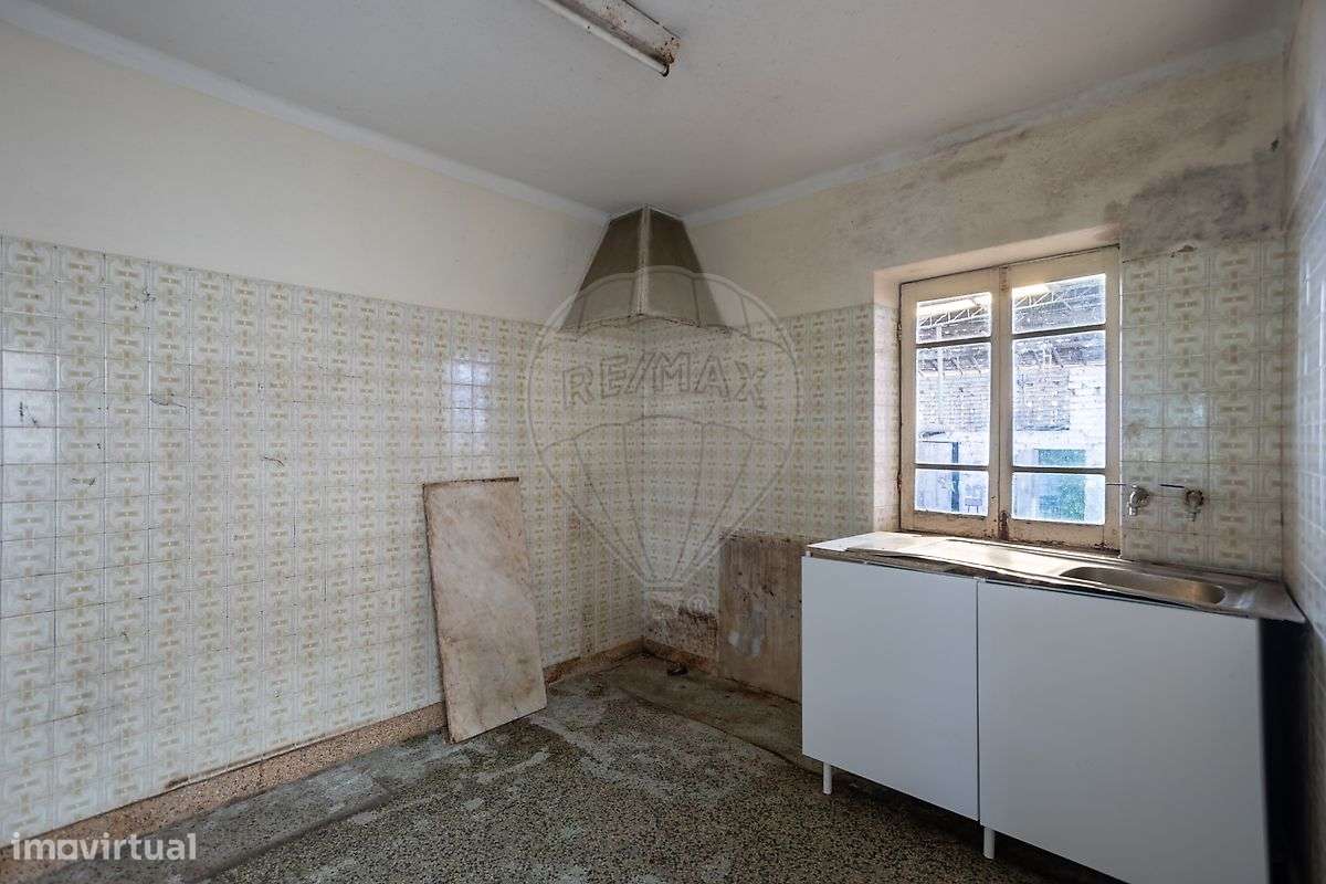 Moradia T4 para venda-5