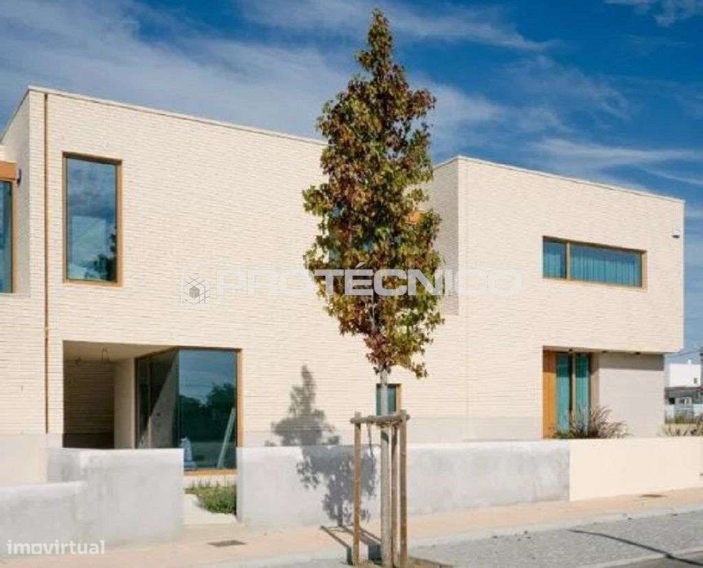 Moradia T4+1 de Luxo – Esgueira - Grande imagem: 2/25