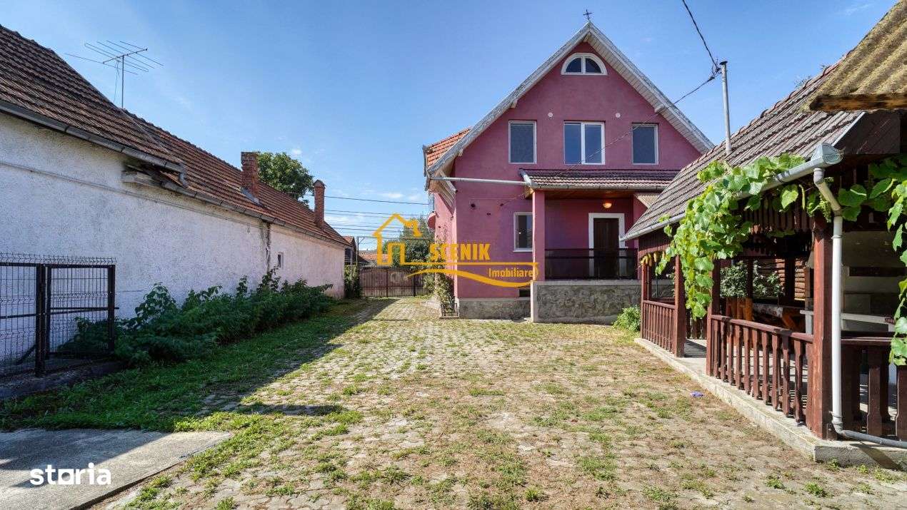 Covasna, casa cu structura deosebita, curte generoasa, dependinte foar-8