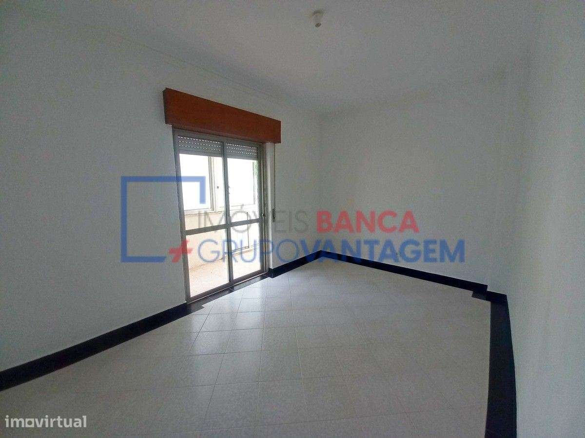 EXCELENTE APARTAMENTO T2 NA AMORA - Grande imagem: 3/30