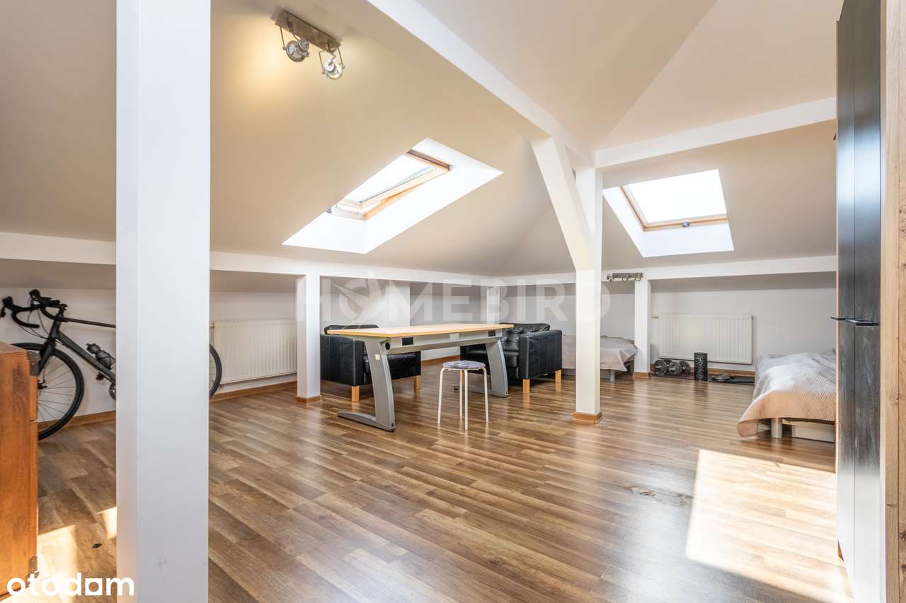 Funkcjonalny lokal usługowy z komfortowym mieszkaniem-6