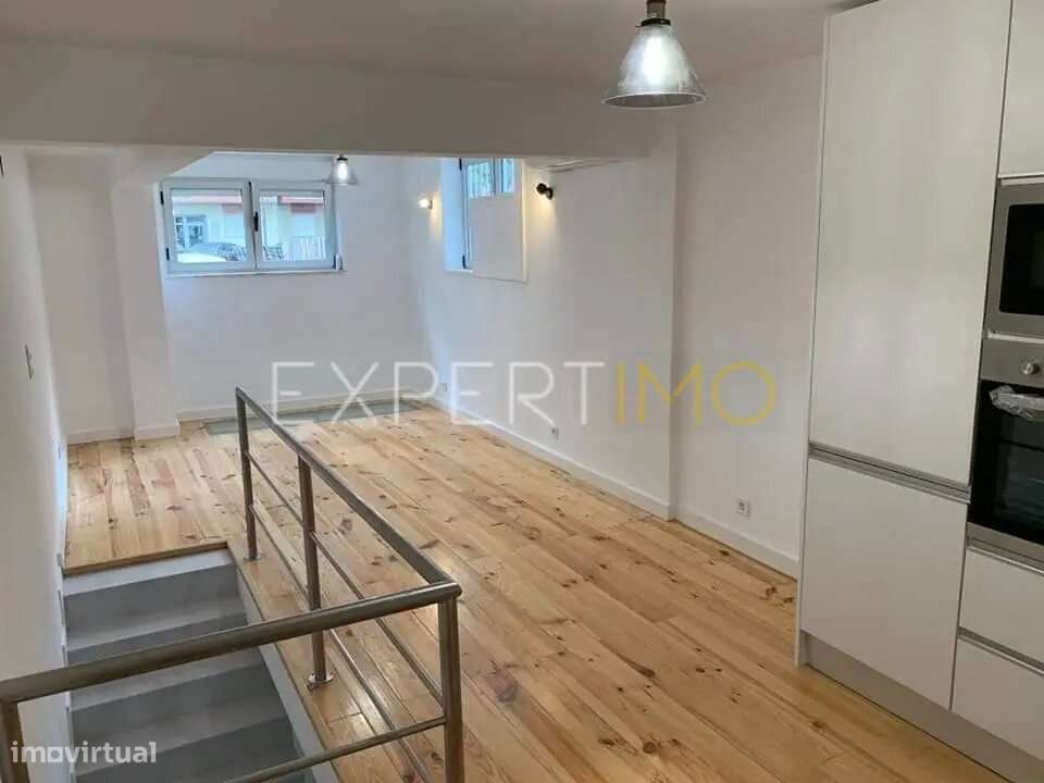 Imóvel para rentabilizar - Lisboa, Damaia, Amadora - Grande imagem: 2/13