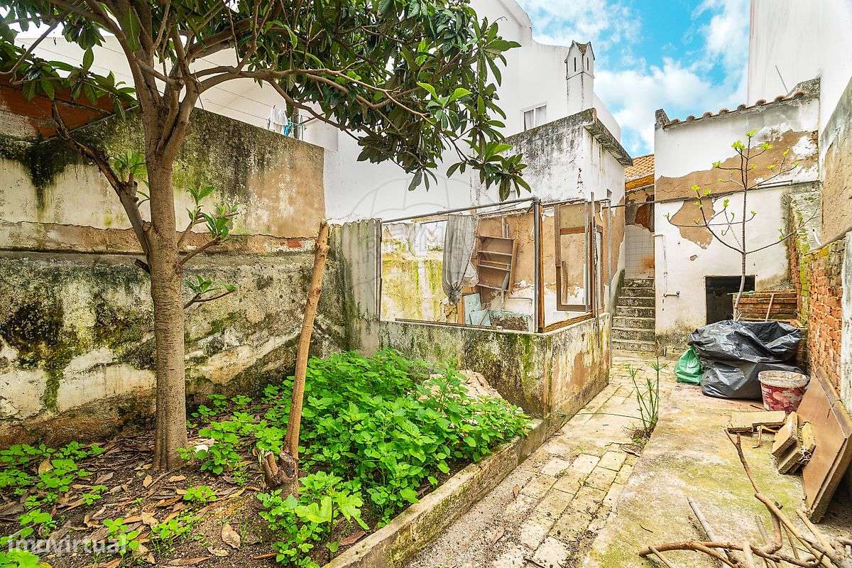 Moradia T2 para venda-24