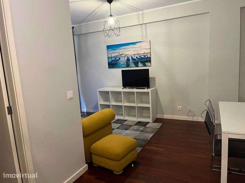 T1 no polo universitario Sao Joao Porto - Grande imagem: 4/7