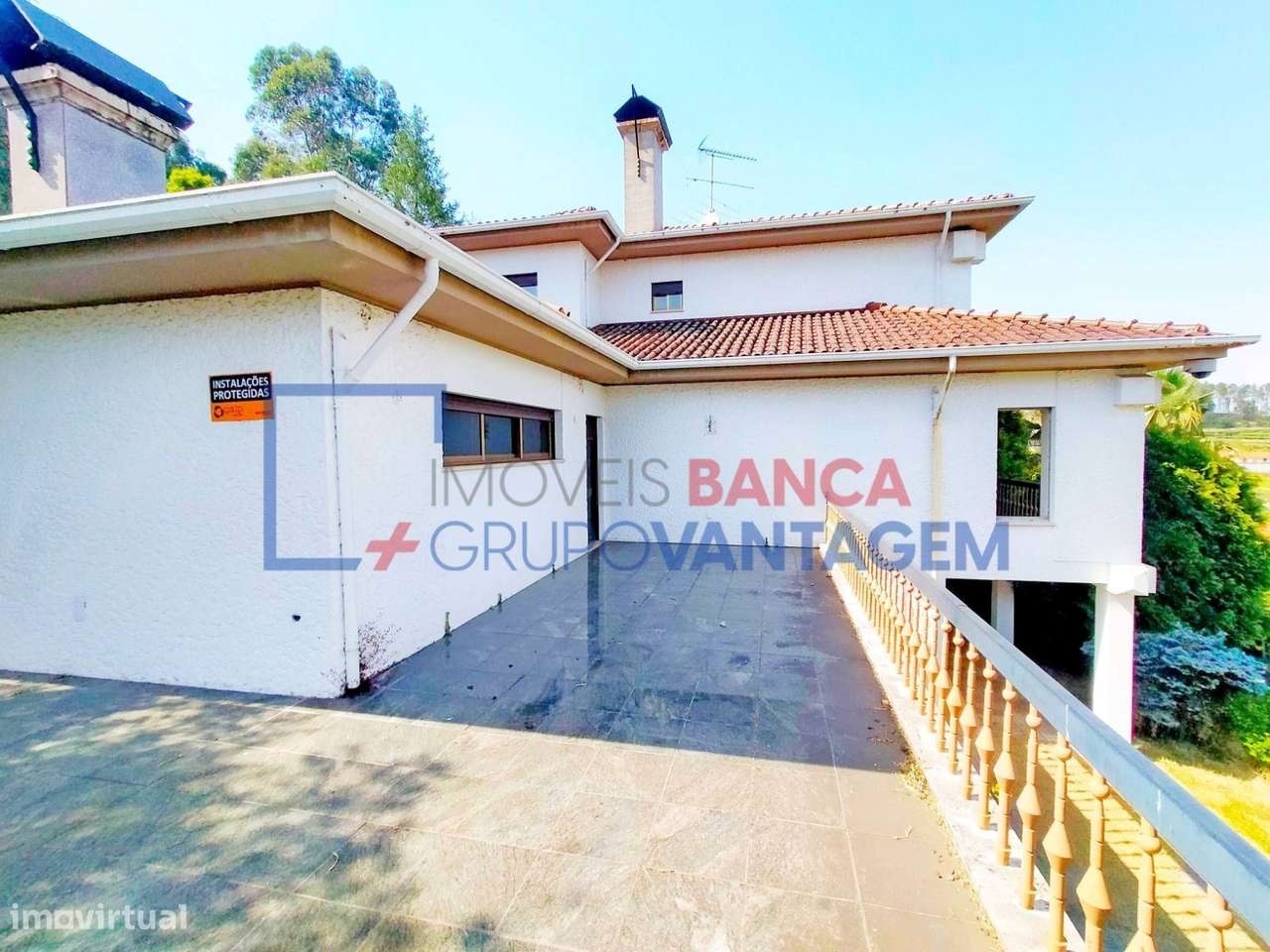 Moradia isolada T5 em Santa Maria da Feira - Grande imagem: 4/30