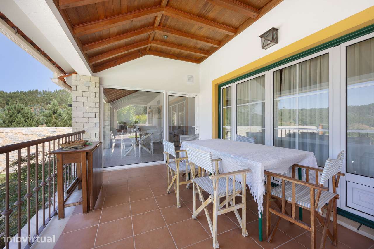 Moradia T2+2 | Piscina e Jardim | Vista Rio Zezêre | Dornes-26