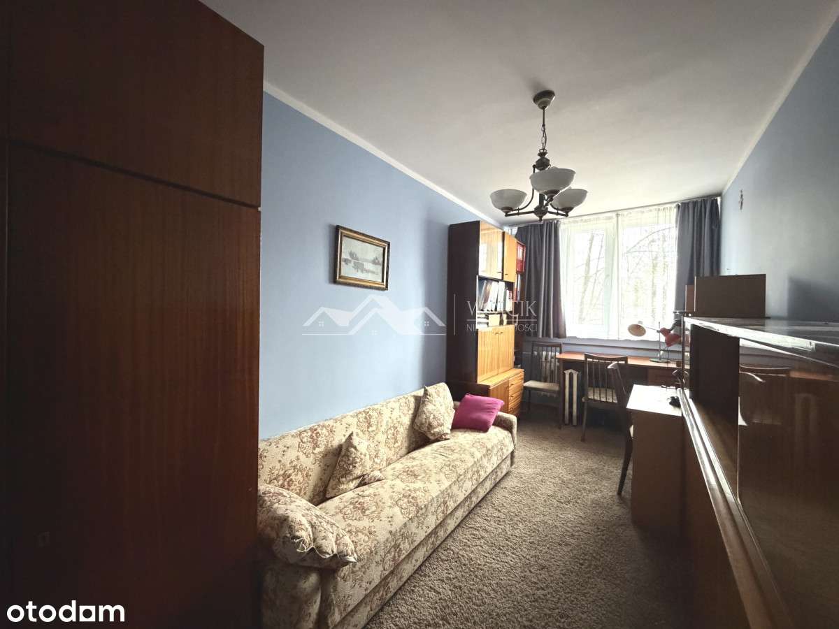 KLucze w biurze Zadbane 3M osobna kuchnia Centrum-8