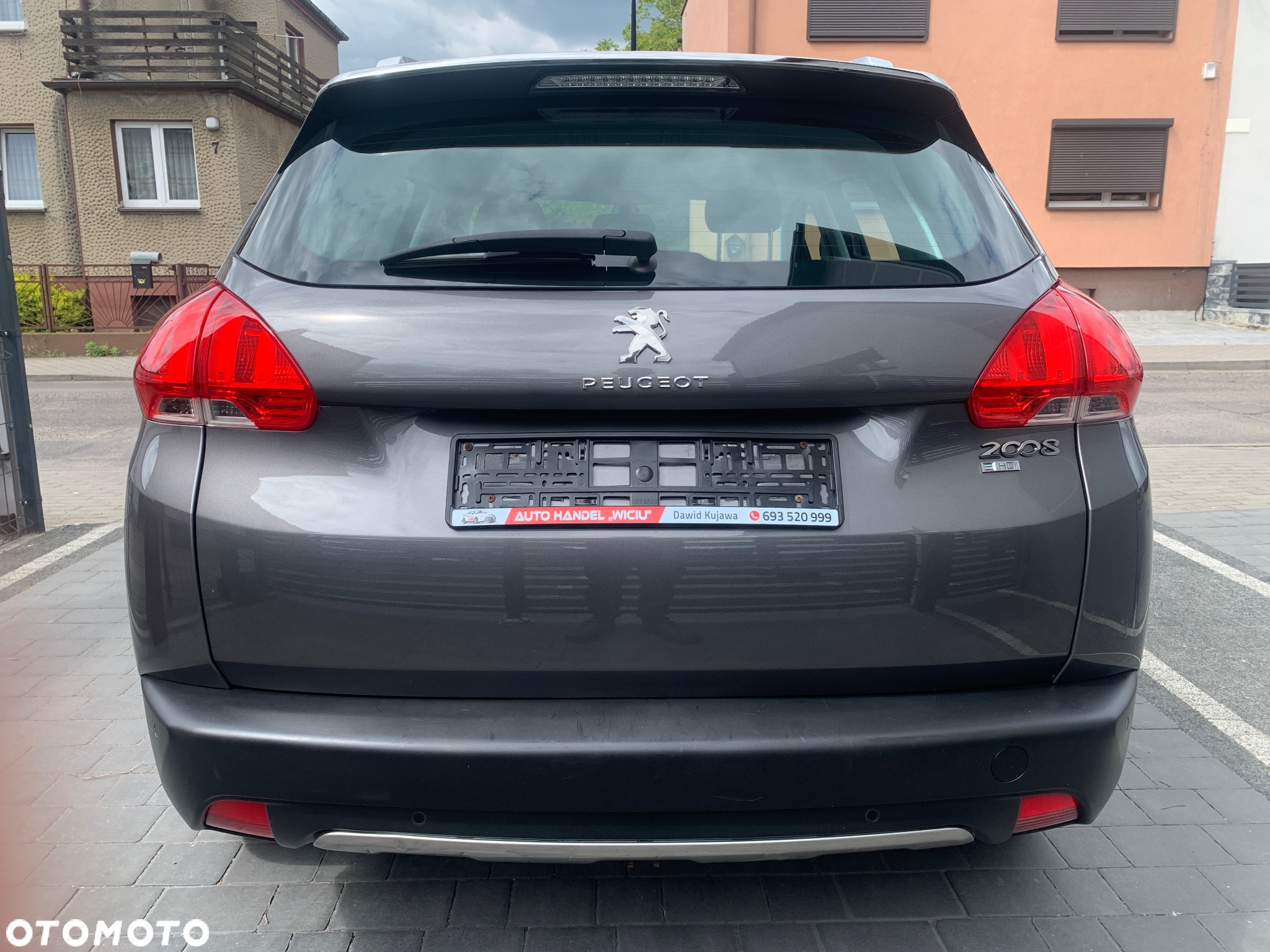 Peugeot 2008 E-HDi FAP 92 STOP & START Allure - 9