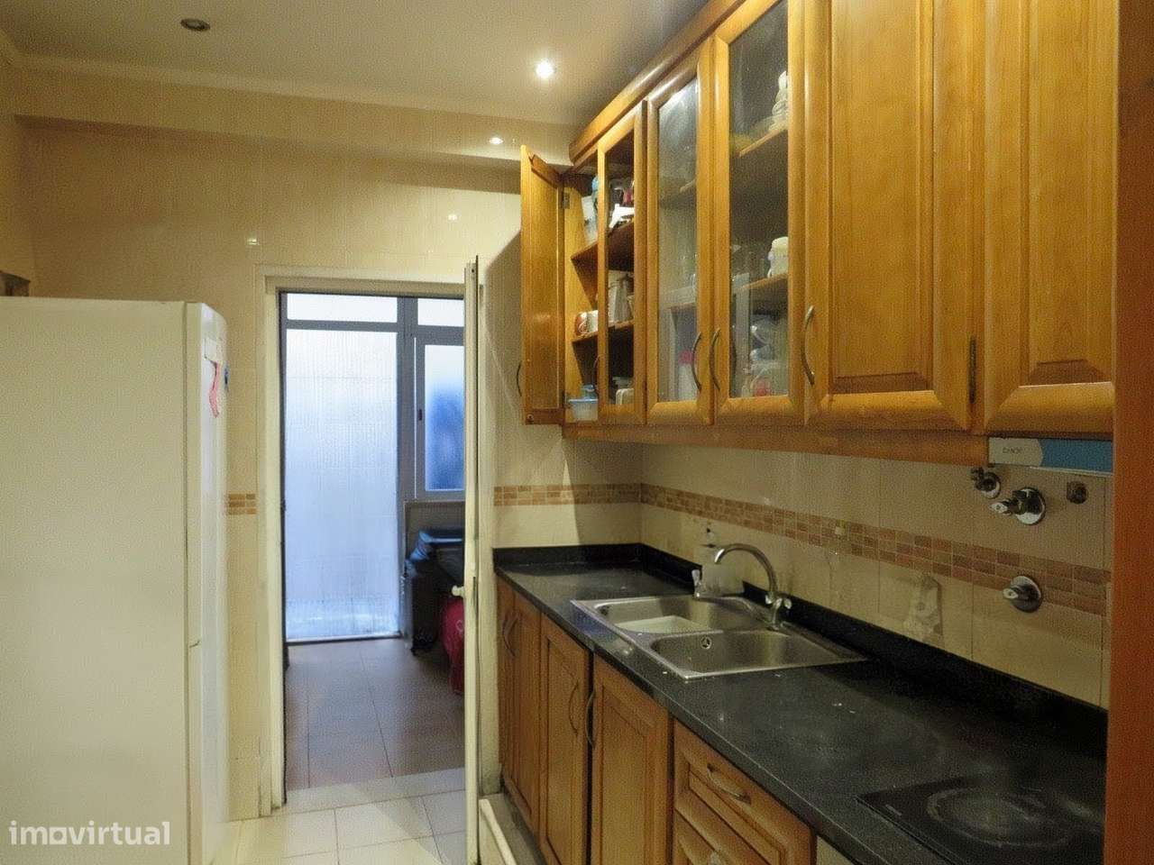 Apartamento T2 situado na pitoresca zona da Ajuda-0