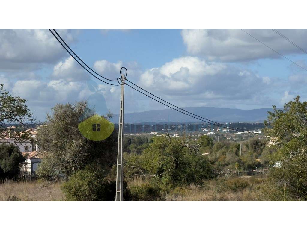 Terreno misto com ruína em Benagaia Pera - Grande imagem: 3/11