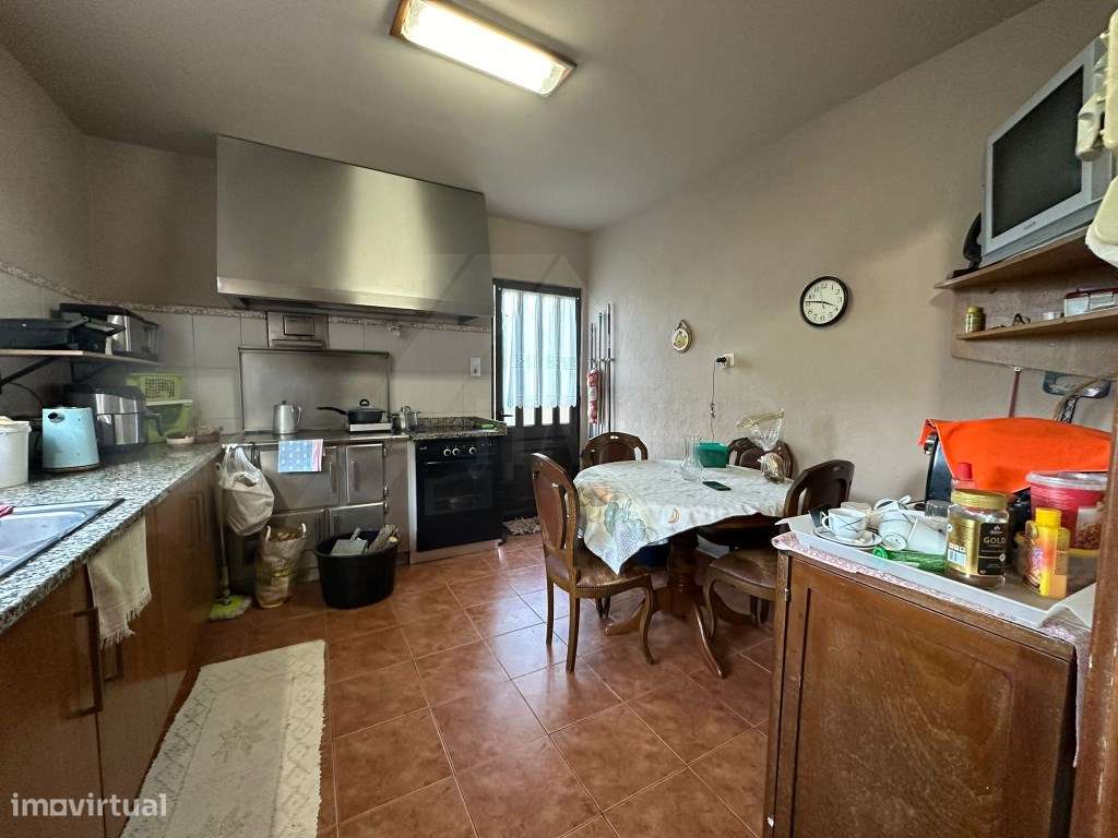 Casa com 2 pisos em Beiral do Lima - Grande imagem: 2/30