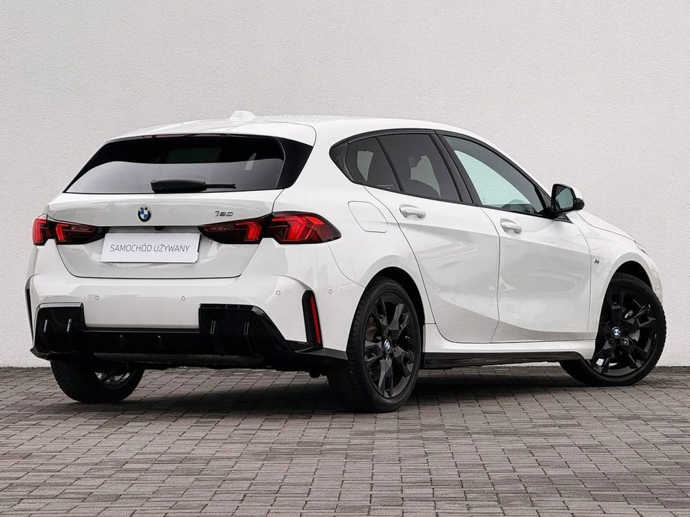 BMW Seria-1 120 MHEV 2024 — zdjęcie 4