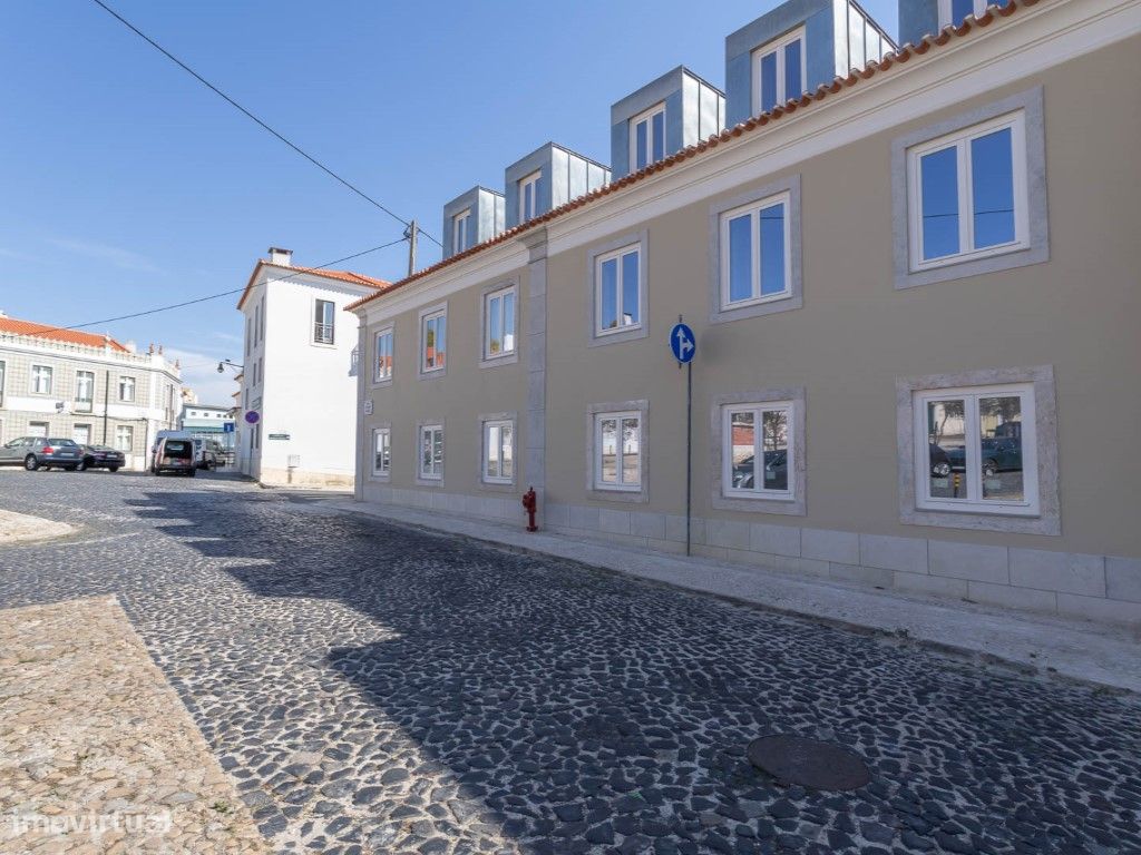 Apartamento de 3 Quartos, pequeno jardim, nos Olivais a minutos par... - Grande imagem: 1/16