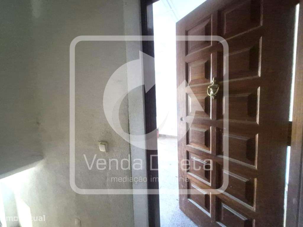 Loja/Escritório Duplex com 108 m² e Terraço no Centro do Laranjeiro...-9