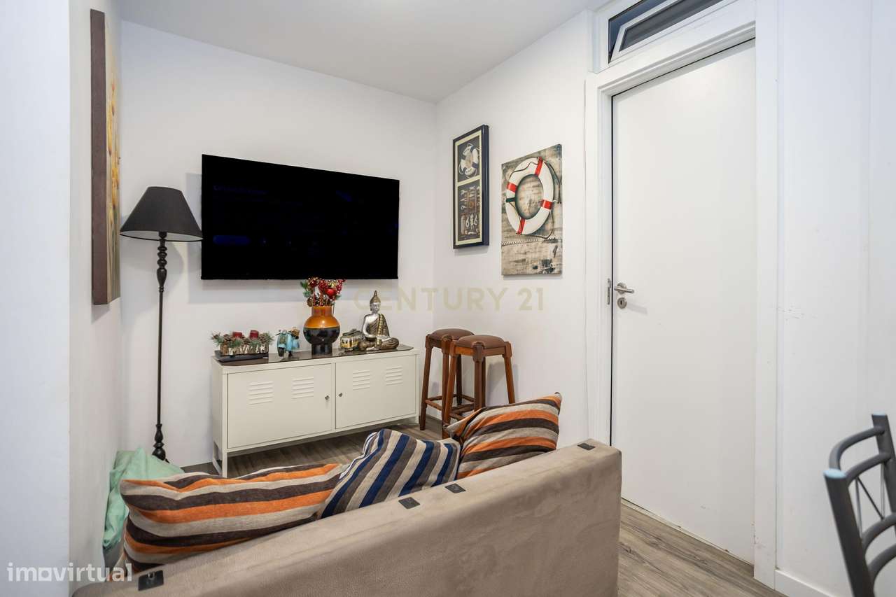 Espaço Comercial com Potencial para Habitação-6