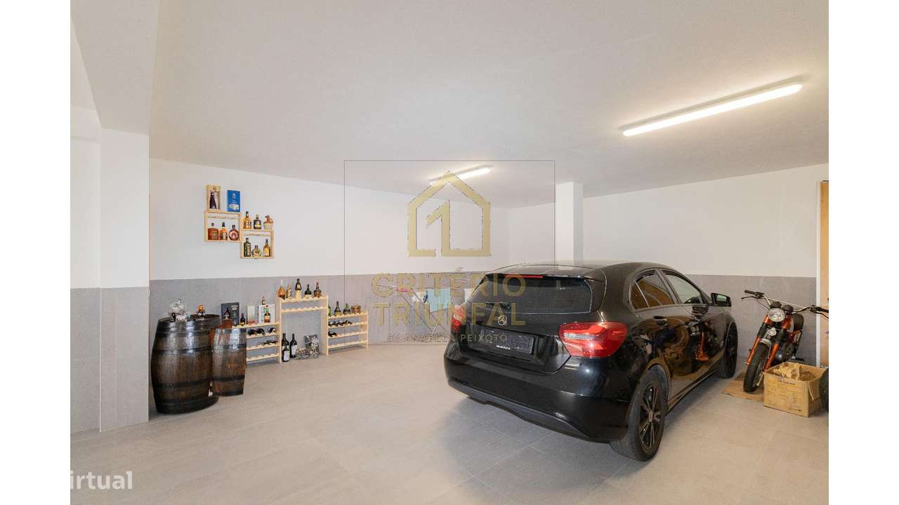 Moradia Geminada T3 em Penafiel-36