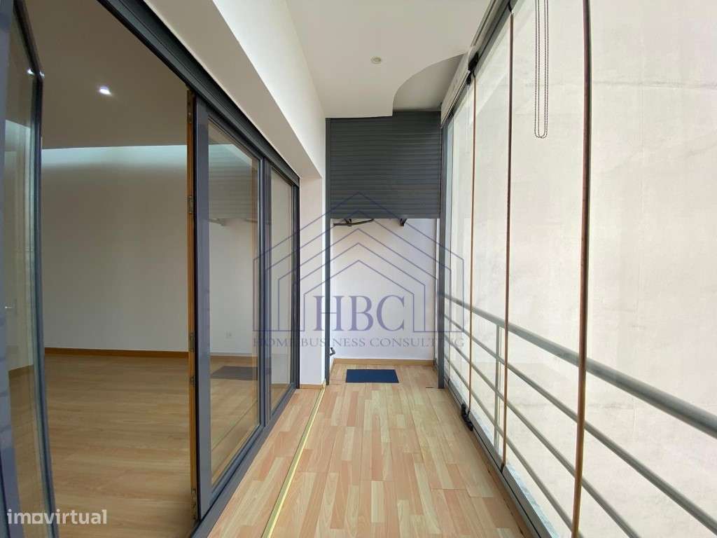 Apartamento T3 nas Colinas do Cruzeiro | 4 Parqueamentos + Arrecadação-5