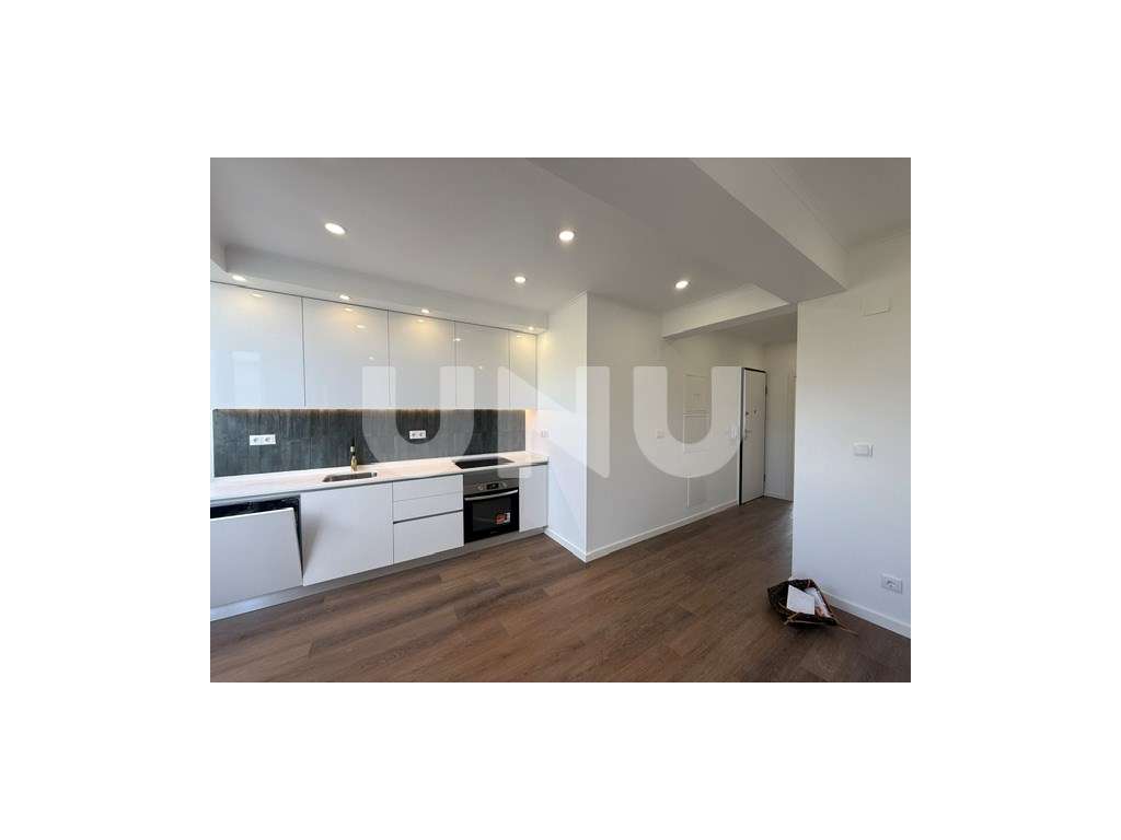 Apartamento T2 na Amadora com muita luminosidade-19