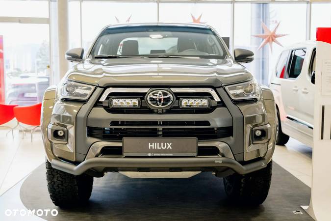 Toyota Hilux - 4