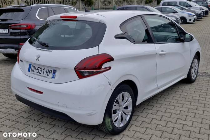 Peugeot 208 HDi 68 Access - 5