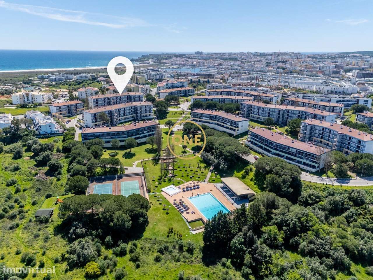 T2 com Vista Mar | Condomínio com Piscina | Estacionamento + Arrecada - Grande imagem: 4/32