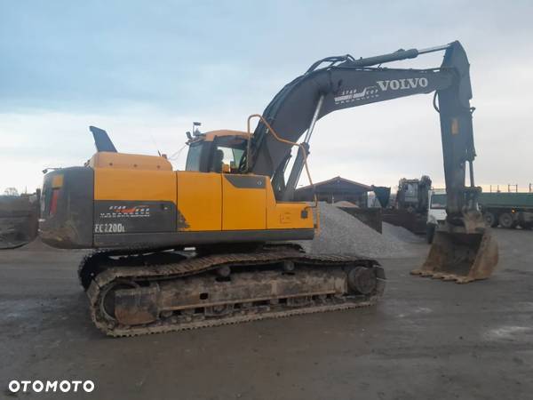 Volvo EC220D - 1