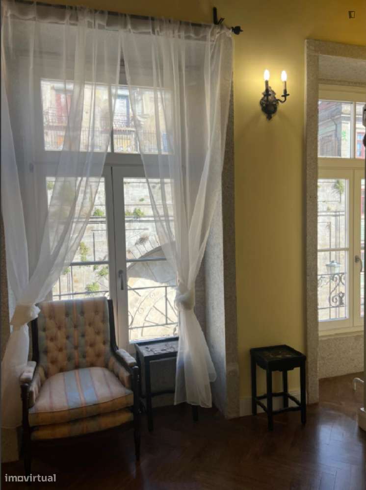 Estúdio - localizado em Sé Porto - Grande imagem: 4/9