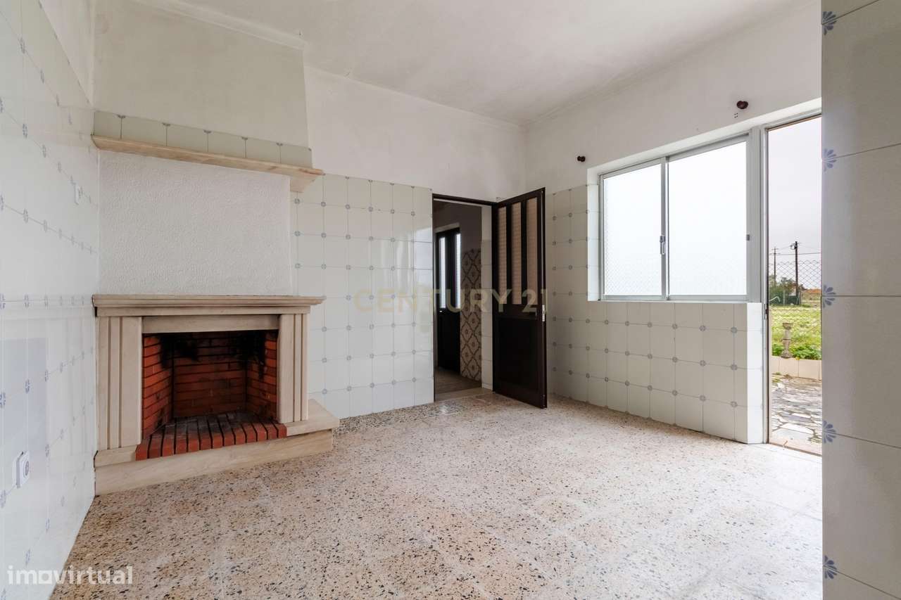 Moradia T2 para renovação | Lote 1.000 m² | São Francisco, Alcochete |-9