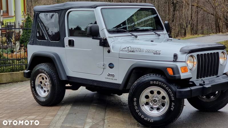 Jeep Wrangler - 16