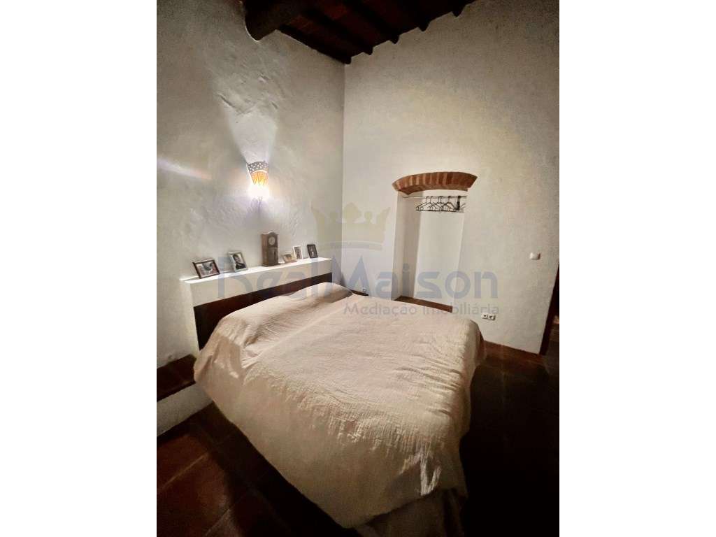 Vende-se Moradia T3 c/ Piscina em Vila Boim-21