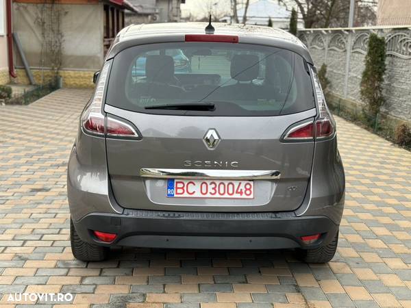 Renault Scenic dCi 130 FAP Start & Stop Bose Edition - 9